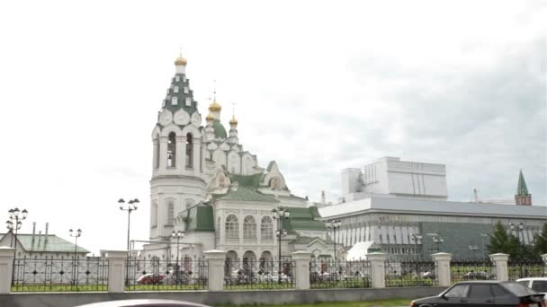 Wide shot orthodox church outdoor — Stock Video