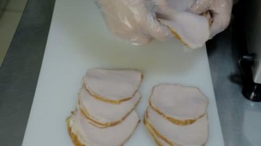 Yakından atış Şef jambon bırakır