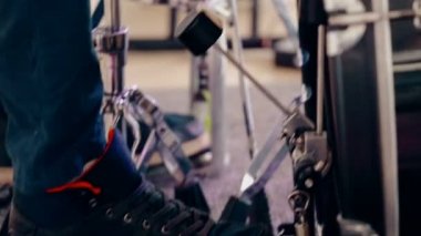 Shot baterist bateri çalmaya kadar kapatın