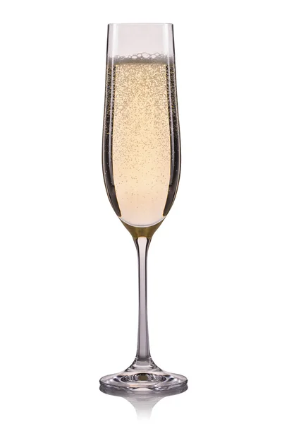 Bicchiere di champagne con bollicine isolate su fondo bianco — Foto Stock