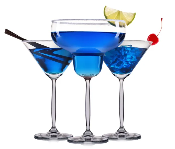 Set cocktail blu con frutta isolata su bianco — Foto Stock