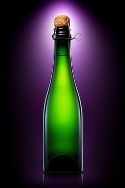 Bira, elma suyu veya siyah arka plan üzerine izole şampanya şişe