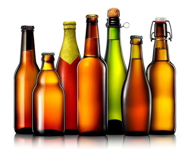 Sada lahví piva izolovaných na bílém pozadí — Stock fotografie