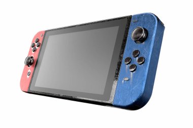 Dokunmatik ekrana beyaz arkaplanda izole edilmiş çiziklerle iliştirilmiş kavramsal video oyun denetleyicileri. Sanal spor sert oyun ve e-spor turnuva konseptinin 3 boyutlu yorumlanması