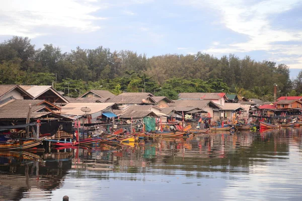 Narathiwat Thailand Ιανουαριου 2021 Τοπικό Ψαροχώρι Κατά Μήκος Του Ποταμού — Φωτογραφία Αρχείου