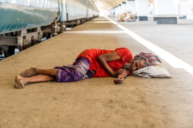 Kamalapur tren istasyonu insanlarda gecekondu 
