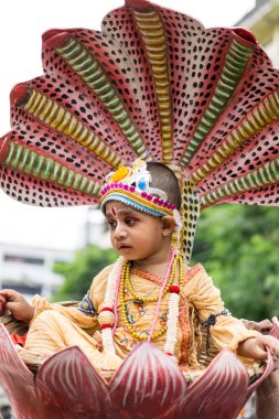 Lord Krishna stok fotoğraf giyinmiş çocuk
