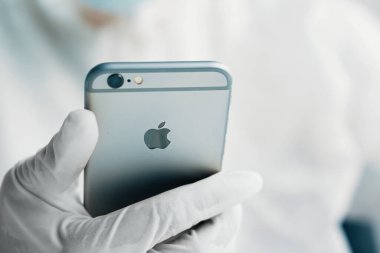 iPhone 'lu biyo-tehlikeli adam.