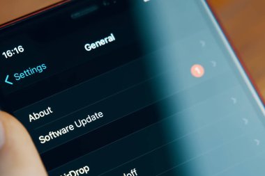 Apple iPhone işlem sistemi güncellemesi