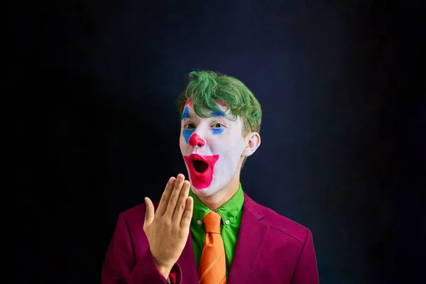 Uomo truccato da clown — Foto Stock