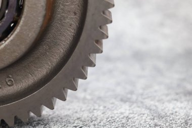 Yüksek hassasiyetli endüstriyel çelik dişli ve seçici odaklı..