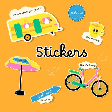 Komik kampçılar, karavan deniz etiketleri. Karavanlar, yol karavanları, doğada seyahat, kamp aracı, açık hava eğlencesi, yaz gezisi, yaz için parmak izi tasarımı..