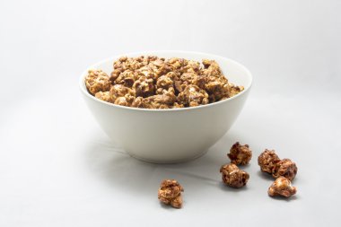 karamelli çikolata patlamış mısır