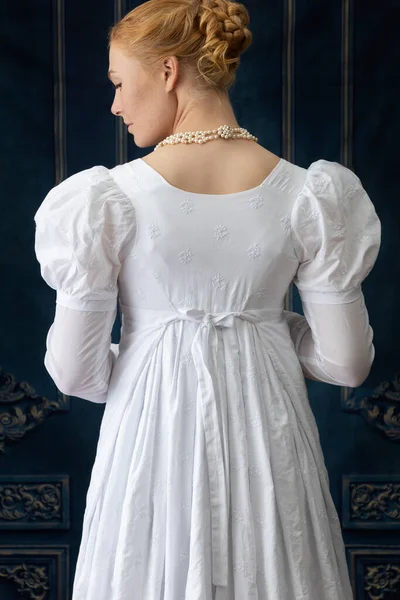 Regency Woman Wearing White Muslin Dress Standing Room — Stock Photo, Image