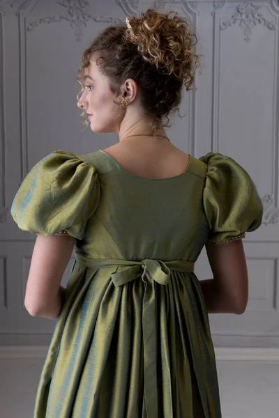 Young Regency Woman Wearing Green Shot Silk Gown Shown Back — Stock Photo, Image