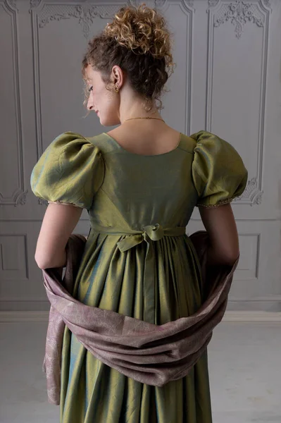 Young Regency Woman Wearing Green Shot Silk Gown Shown Back — Stock Photo, Image