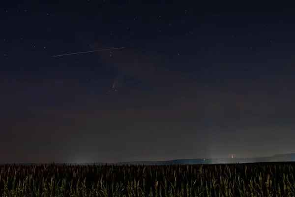 Neowise Komeet Het Internationale Ruimtestation Die Door Lucht Vliegen — Stockfoto