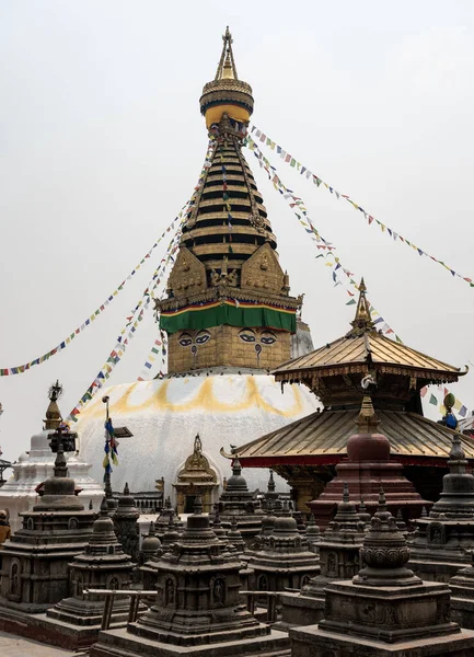Kathmandu Nepal April 2021 Een Boeddhistische Tempel Een Heuvel Met — Stockfoto