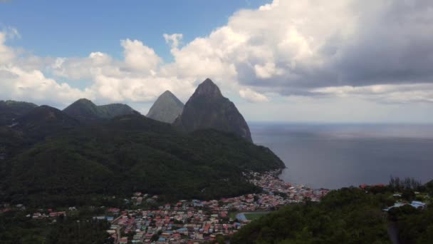 カリブ海のセントルシア島の美しい山々 Isles — ストック動画