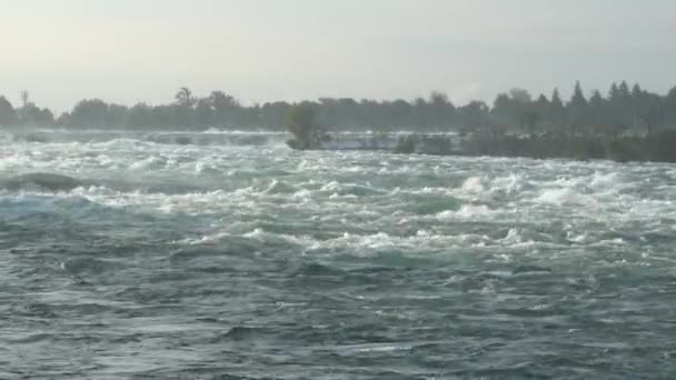 Skönheten Det Snabbt Forsande Vattnet Ovanför Niagarafallen Vid Niagarafloden — Stockvideo