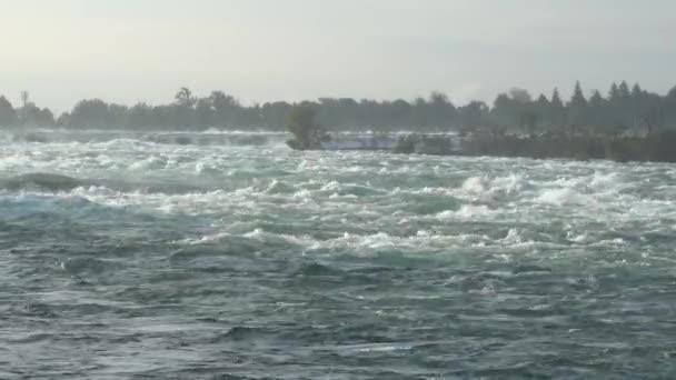 Beauté Eau Qui Précipite Rapidement Dessus Des Chutes Niagara — Video