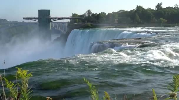 Krása Rychle Tekoucí Vody Přes Americké Vodopády Řece Niagara Duhový — Stock video