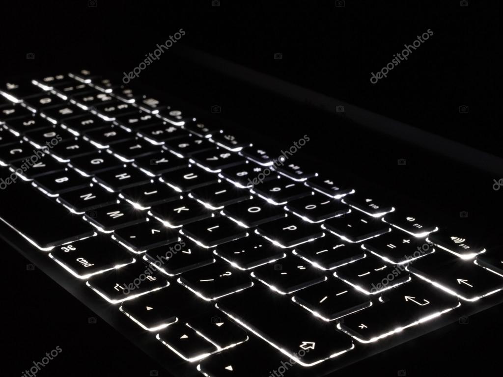 Verlicht toetsenbord, zwarte achtergrond — Stockfoto © rickdeacon ... Verlicht toetsenbord, zwarte achtergrond — Stockfoto © rickdeacon ...