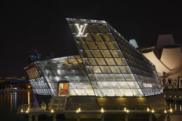 SINGAPORE - MAY 2016: Louis Vuitton Boutique — Stock Photo, Image