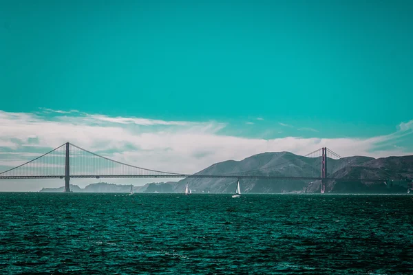 Gouden poort brug in San Francisco, Californië — Stockfoto