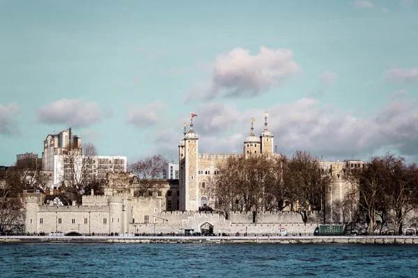 Замок біля London Tower Bridge, Англія — стокове фото