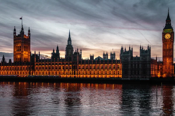 Zonsondergang op de Big Ben in Londen, Engeland — Stockfoto