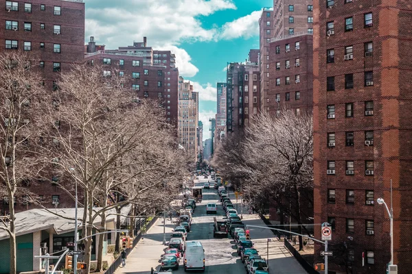 Edifícios e ruas perto de Midtown Manhattan, Nova Iorque — Fotografia de Stock