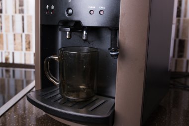 bir fincan kahve makinesi 