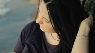 Sahil yakın çekim poz kız