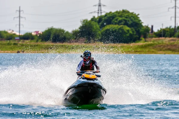 Krasnodar Rusia Julio 2020 Conductor Motos Acuáticas Casco Acción Día —  Fotos de Stock