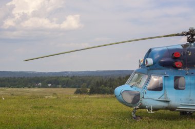 Mavi helikopter parçası