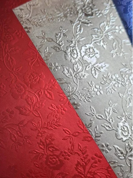 Parlak Kabartmalı Çiçek desenli Metalik Kağıtlar Arkaplanı
