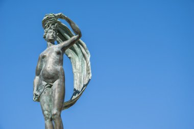 Servet, klasik güzellik standartları tanrıçası bronz heykeli 