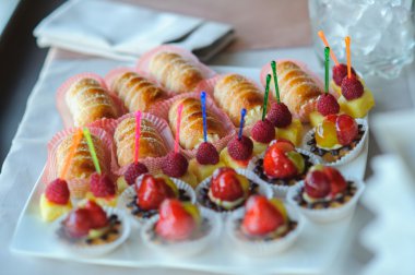 Tatlılar, çilek, ahududu