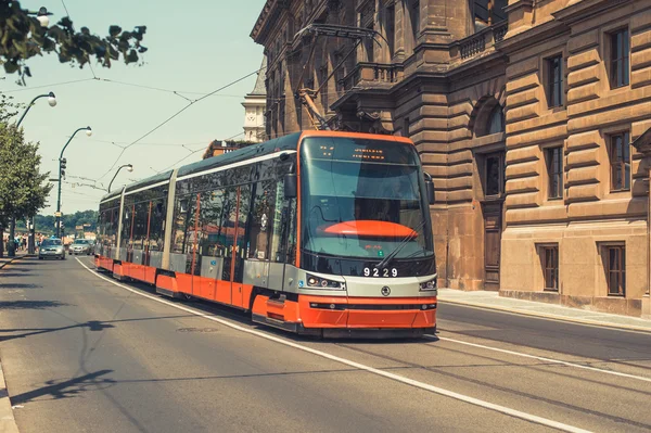 Resa Prag, nya spårvagnen — Stockfoto