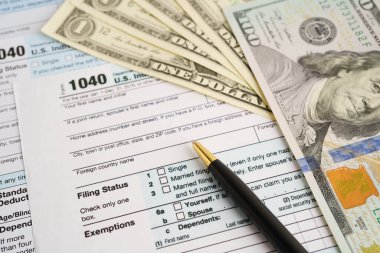 Vergi formu 1040 A.B.D. Bireysel Gelir Vergisi İadesi, iş finans kavramı.