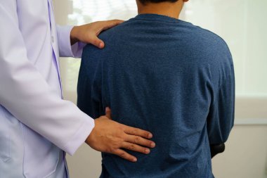 Fizik tedavi, Asyalı terapist tedavisi, hastanede ağrı terapisi..