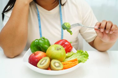 Sağlıklı beslenmek, sağlıklı beslenmek demektir..