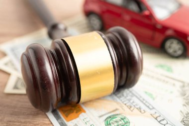 Bangkok, Tayland. 15 Mart 2024 Araba kazası davası ve sigorta..