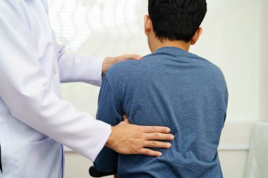 Fizik tedavi, Asyalı terapist tedavisi, hastanede ağrı terapisi..