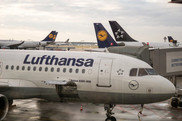 Lufthansa aircraft AIRBUS A320 at Frankfurt airport, Germany