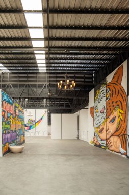 Chiang Mai, Tayland - 11.20.2023: Chiang Mai, Tayland 'daki Rüya Uzay Galerisi. Chiang Mai şehrinde yerel bir sanat merkezi..