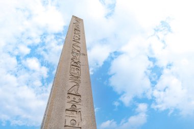 Theodosius 'lu Obelisk, İstanbul, Türkiye. İstanbul 'un tarihi simgesi.