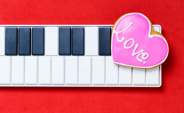 Music Lover heart on Keyboard Vintage Tone.