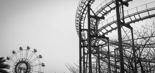 Roller coaster track structure — Stock Photo, Image